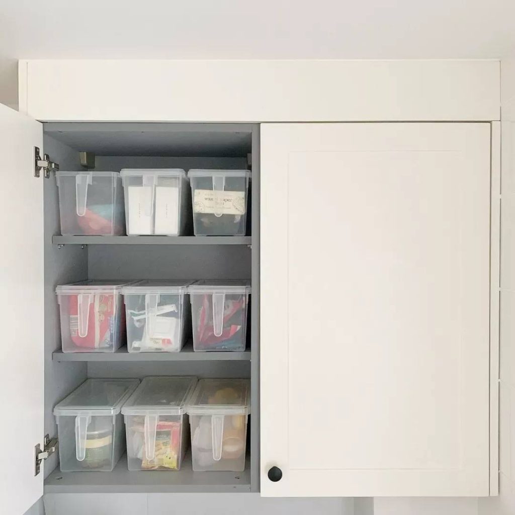storage box with handles